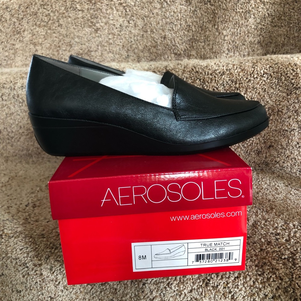 NIB - Aerosoles True Match Flats (subtle wedge)
